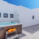 فيلة Eto بلايا بلانكا